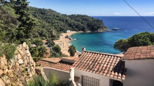 Die "Cala Canyelles" ist eine der letzten Buchten vor Lloret de MAr