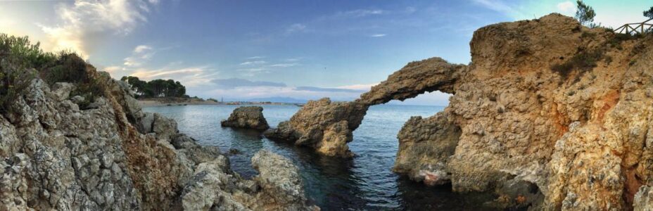 Shortly before L'Escala, the coast gets a bit wilder again!